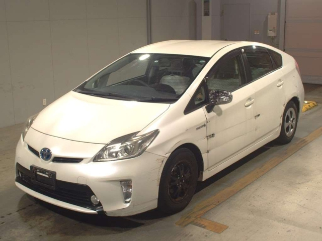 TOYOTA PRIUS 2014
