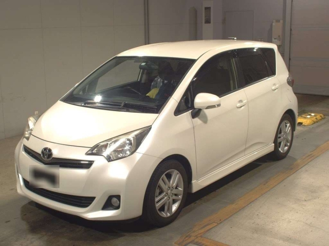 TOYOTA RACTIS 2012