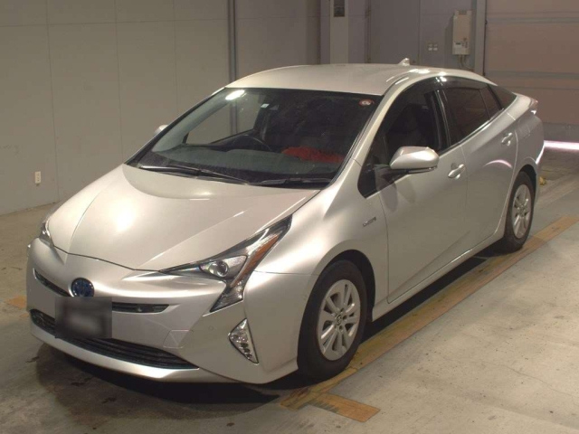 TOYOTA PRIUS 2018