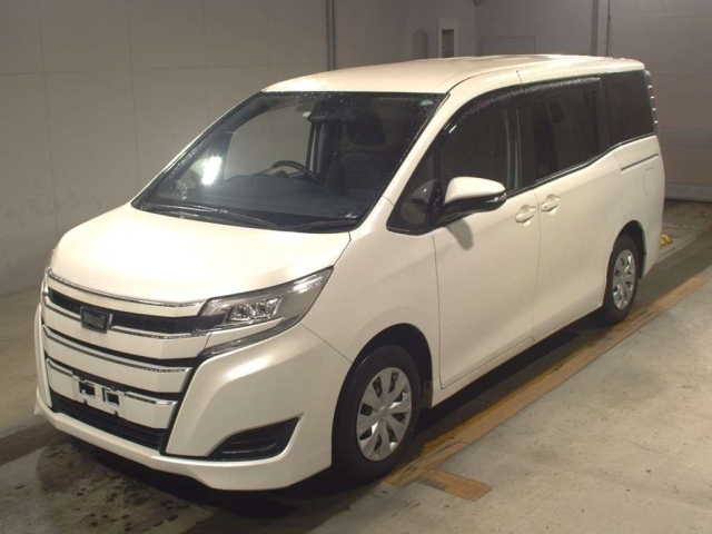 TOYOTA NOAH 2020