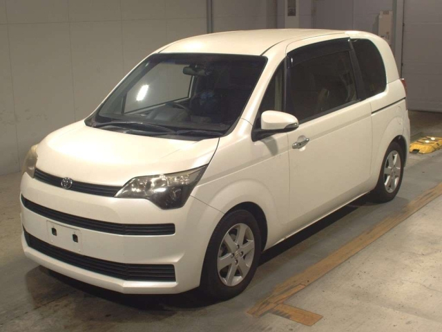 TOYOTA SPADE 2012