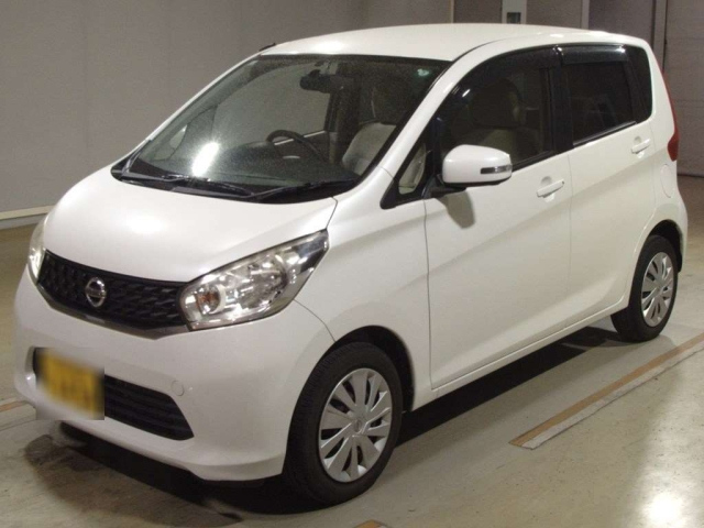 NISSAN DAYZ 2013