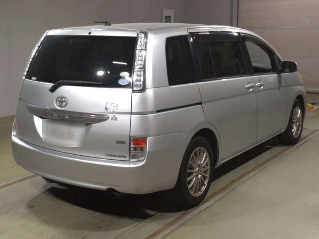 TOYOTA ISIS 2012
