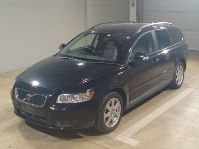 VOLVO V50 2010