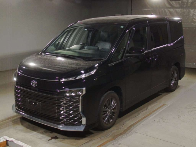TOYOTA VOXY 2022