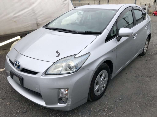 TOYOTA PRIUS 2011