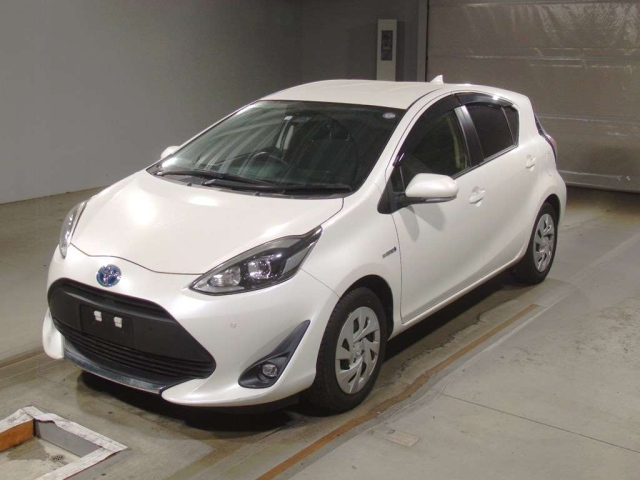 TOYOTA AQUA 2020