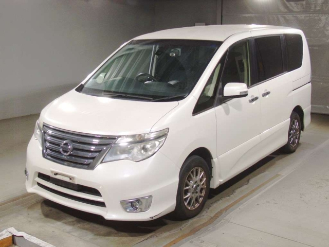 NISSAN SERENA 2015