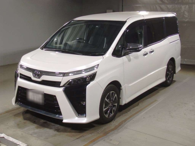 TOYOTA VOXY 2021