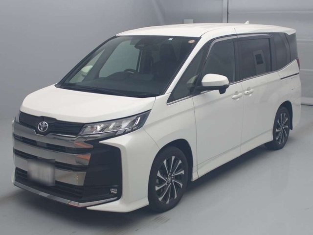 TOYOTA NOAH 2023