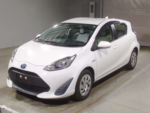 TOYOTA AQUA 2020