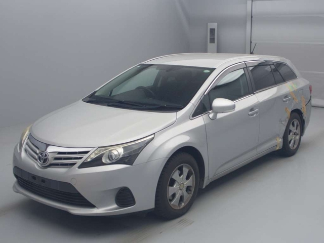 TOYOTA AVENSIS WAGON 2013