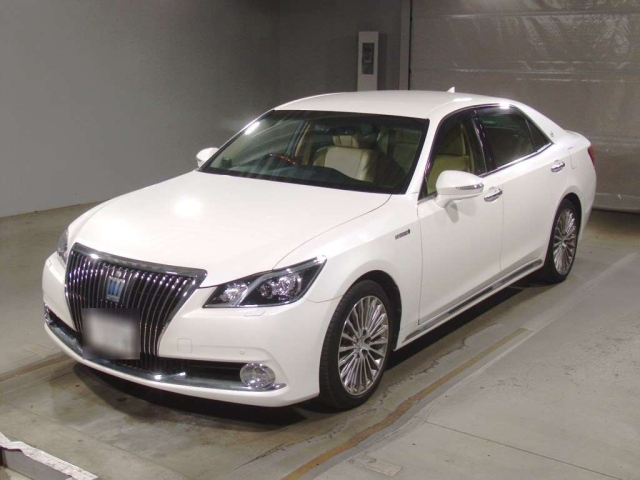 TOYOTA CROWN 2013
