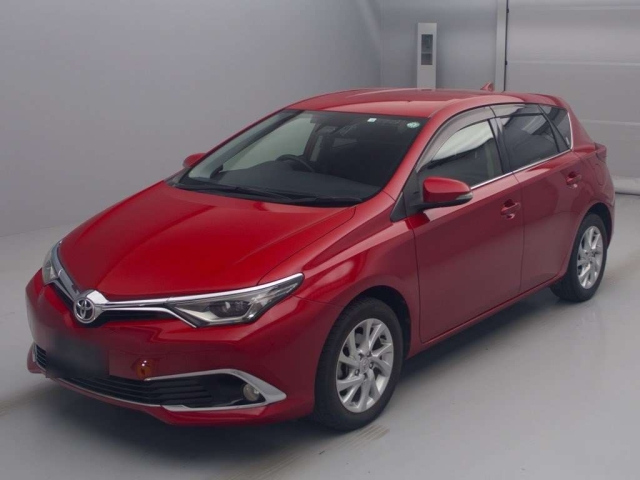 TOYOTA AURIS 2016