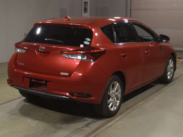 TOYOTA AURIS 2016