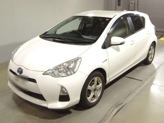 TOYOTA AQUA 2014