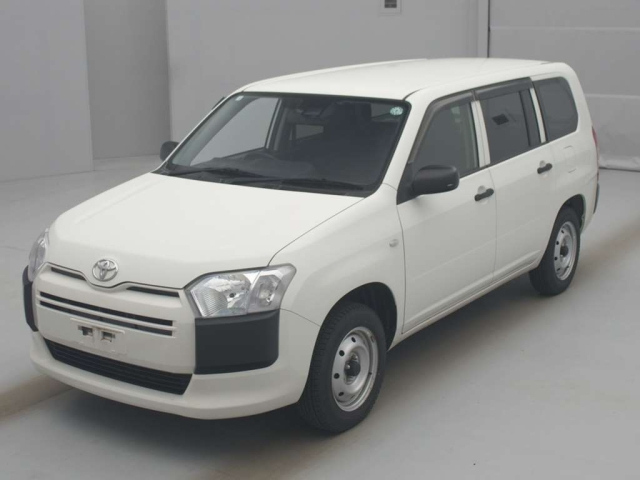 TOYOTA SUCCEED 2020