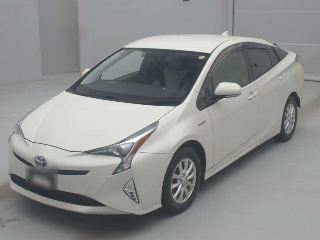 TOYOTA PRIUS 2016