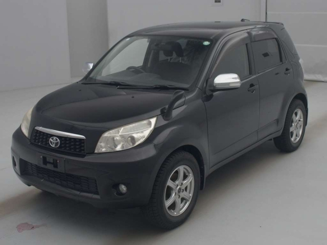 TOYOTA RUSH