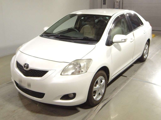 TOYOTA BELTA 2010
