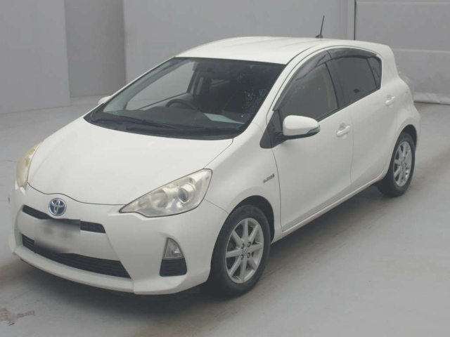 TOYOTA AQUA 2012