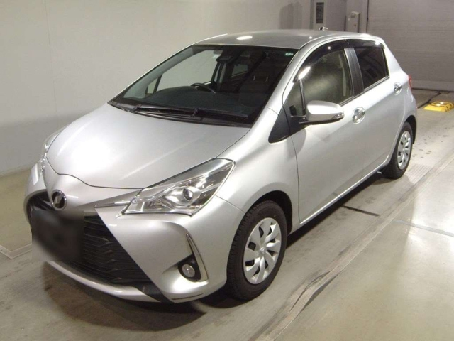TOYOTA VITZ 2020