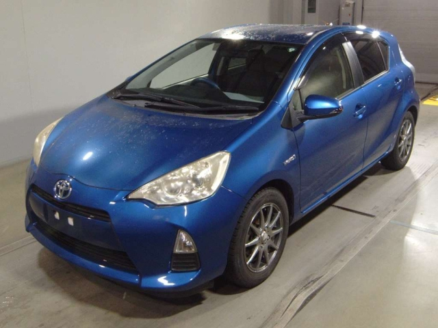 TOYOTA AQUA 2012
