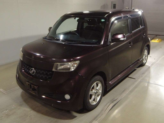 TOYOTA BB 2012