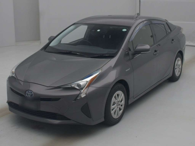 TOYOTA PRIUS 2018