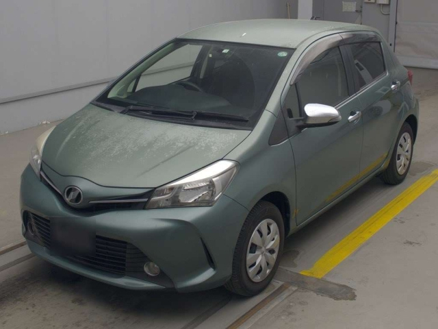TOYOTA VITZ 2014