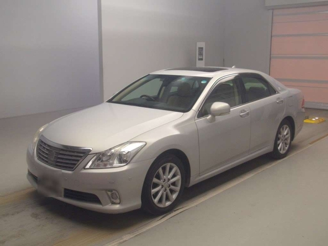 TOYOTA CROWN 2010