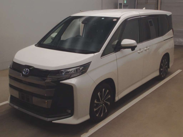 TOYOTA NOAH 2022