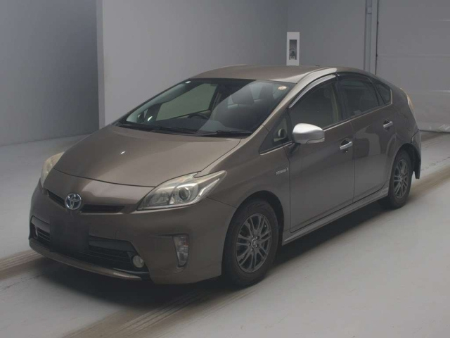 TOYOTA PRIUS 2013