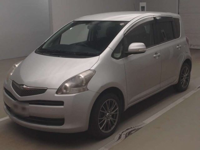 TOYOTA RACTIS 2010