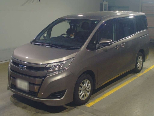TOYOTA NOAH 2021