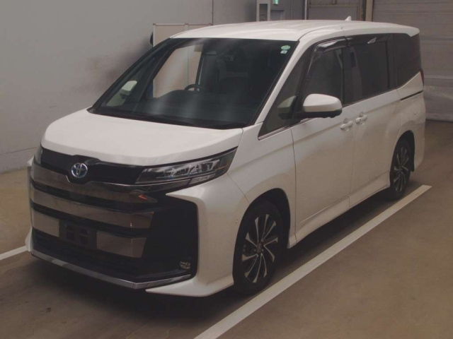 TOYOTA NOAH