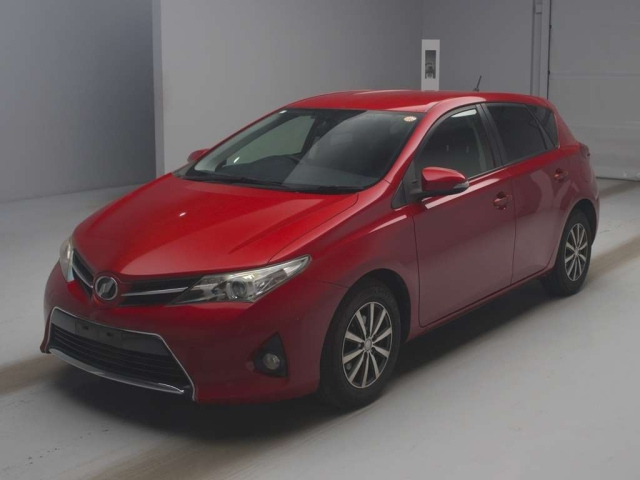 TOYOTA AURIS 2013