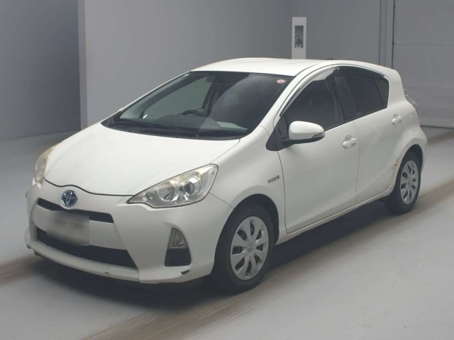 TOYOTA AQUA 2012