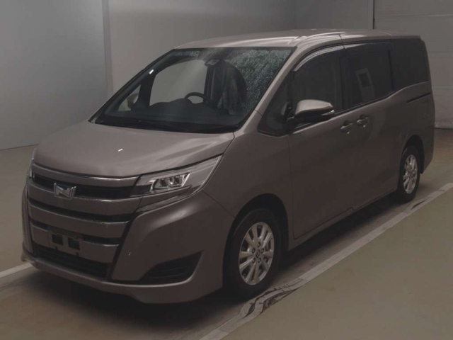 TOYOTA NOAH 2020