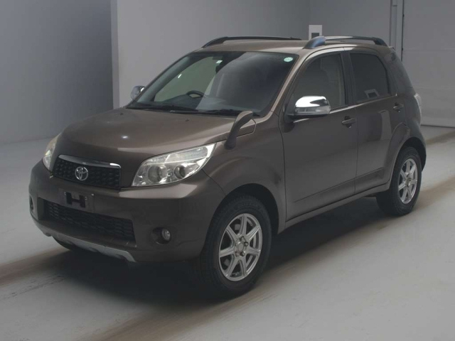 TOYOTA RUSH 2014