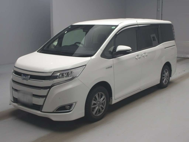 TOYOTA NOAH 2019