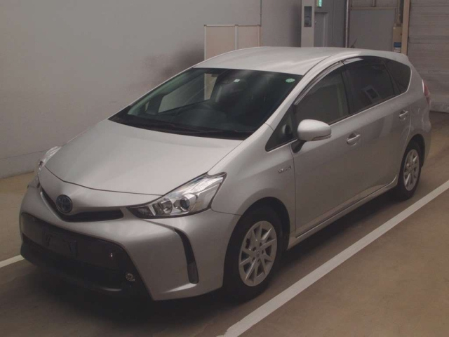 TOYOTA PRIUS ALPHA 2018