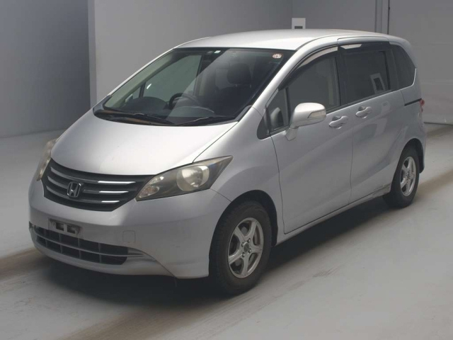 HONDA FREED 2010
