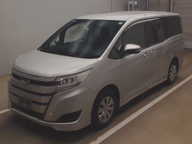 TOYOTA NOAH 2019