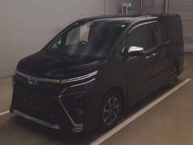 TOYOTA VOXY 2020