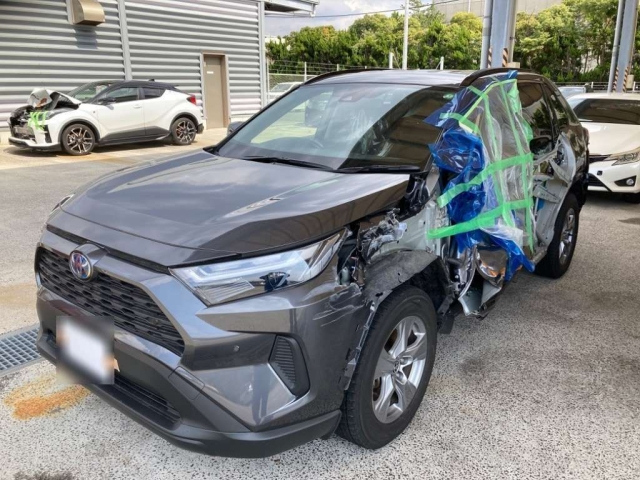 TOYOTA RAV4 2024