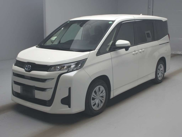TOYOTA NOAH 2022
