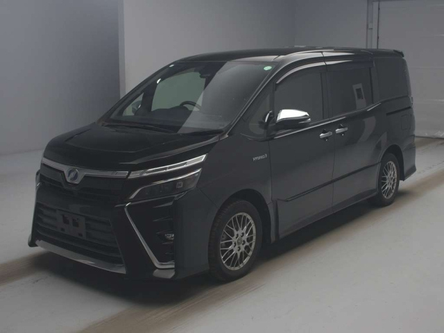 TOYOTA VOXY 2018