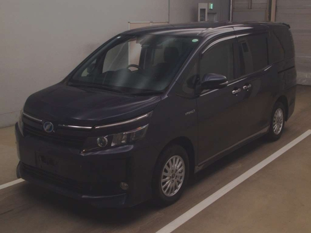 TOYOTA VOXY 2016
