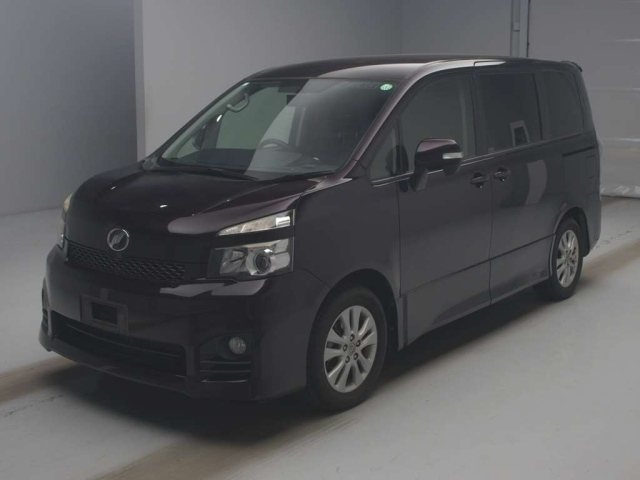 TOYOTA VOXY 2012